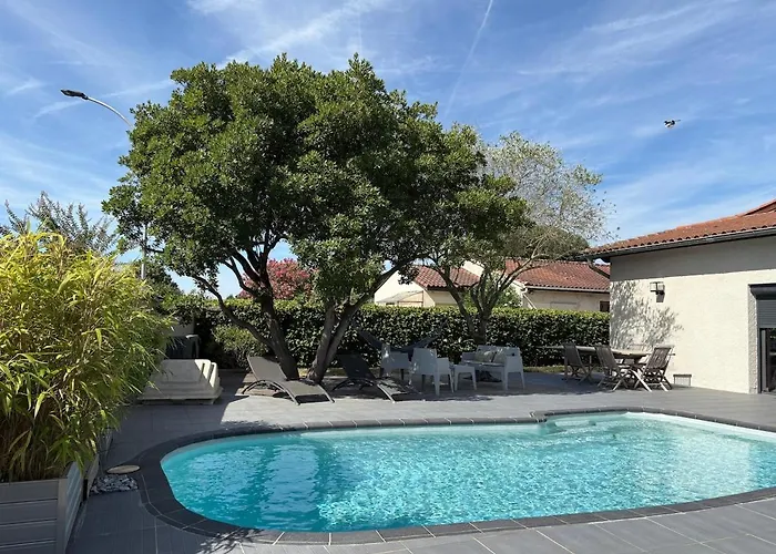 Jolie Maison, Tres Lumineuse Порте-сюр-Гарон